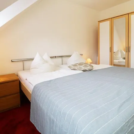 Ferienhaushaelfte Hubertus * 트라센하이드