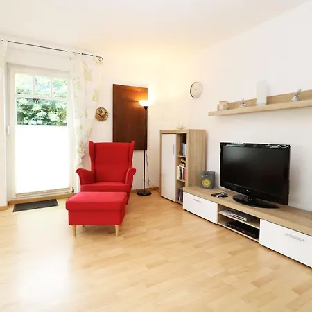 Holiday home Ferienhaushaelfte Hubertus *