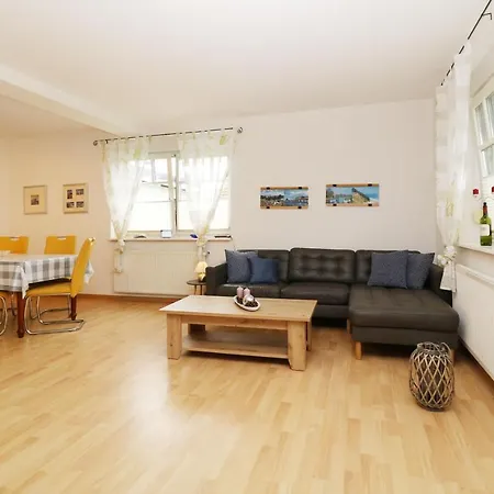 Ferienhaushaelfte Hubertus *