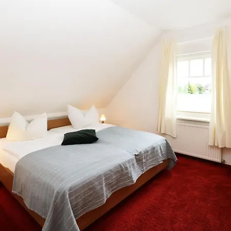 Ferienhaushaelfte Hubertus *