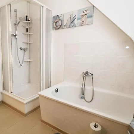 Ferienhaushaelfte Hubertus *